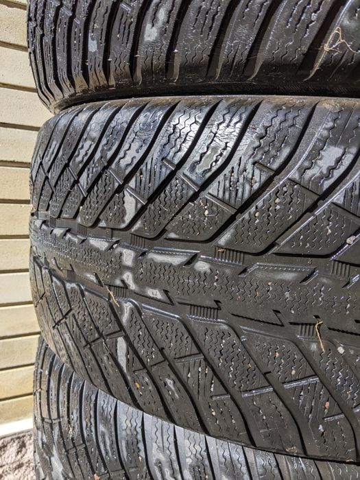 Автошини 275/40 R20 скати.