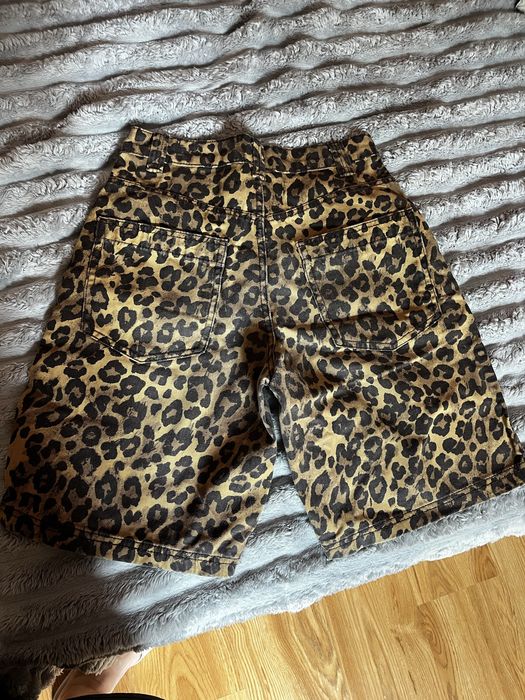 Продам джинсові шорти