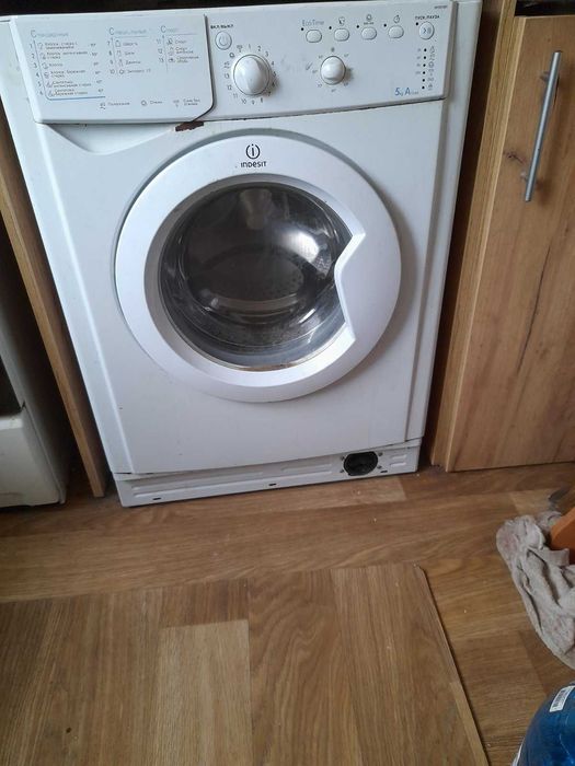 Стиральная машинка INDESIT  IWSB 5085 (CIS) на запчасти