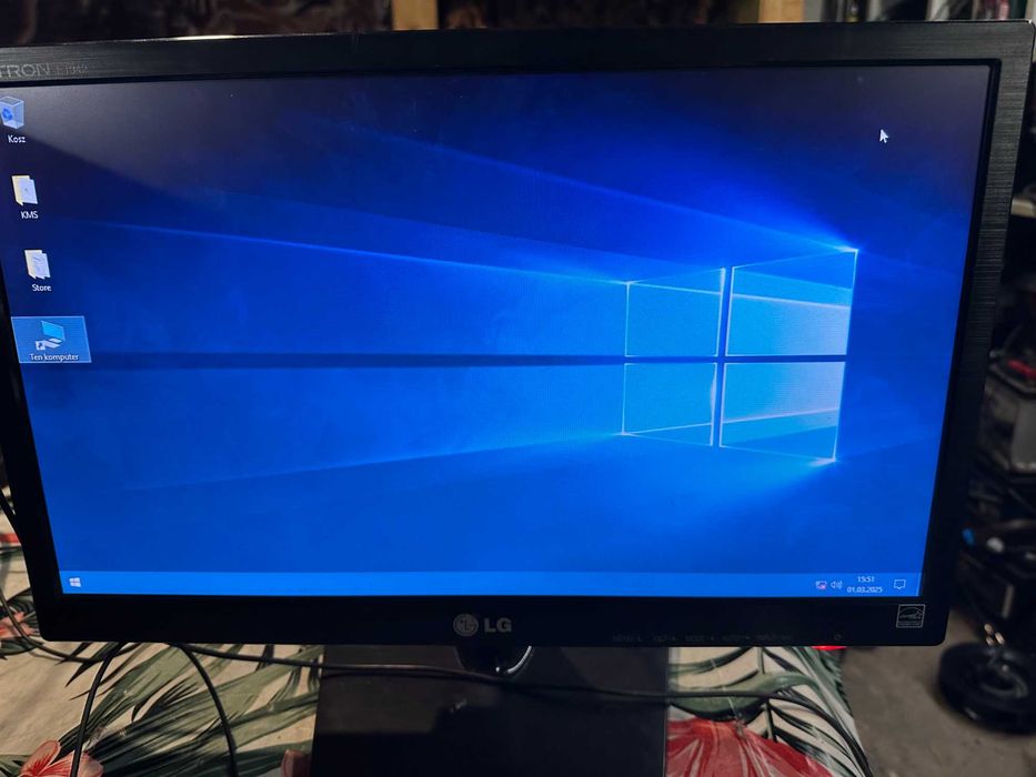 Komputer HP Prodesk 600 G2 MT monitor flatron
