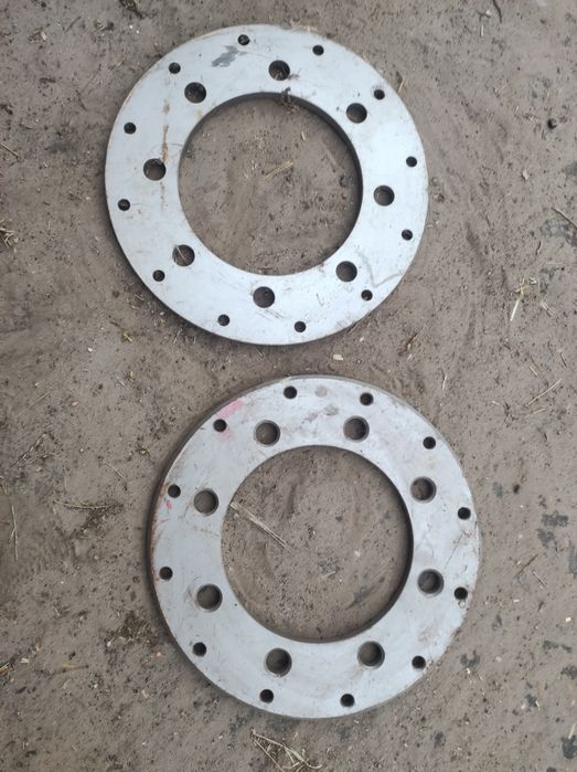 Kryzy flansze dystanse do felg case new holland