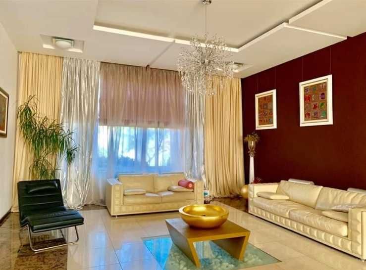 Здається в оренду будинок в Совіньйоні.