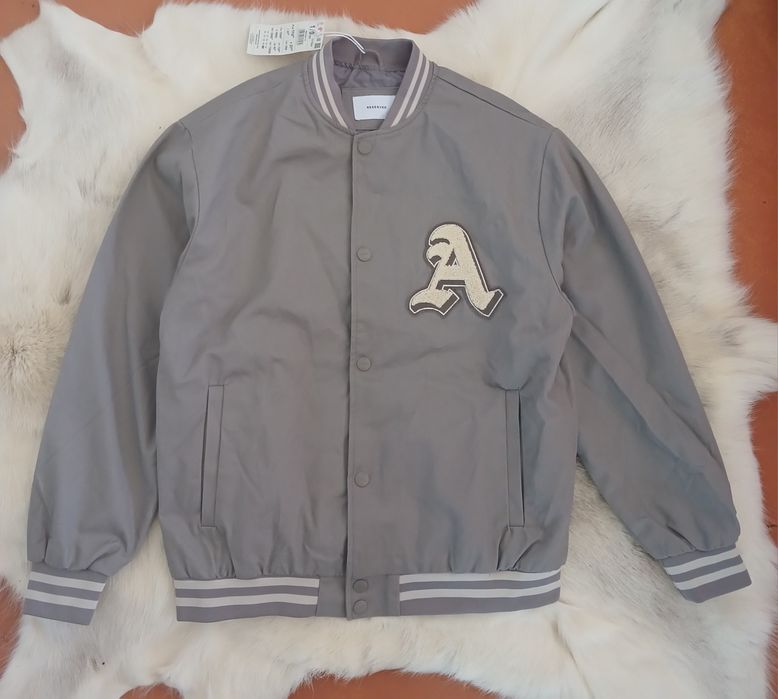 Куртка -бомбер Reserved. 170р.