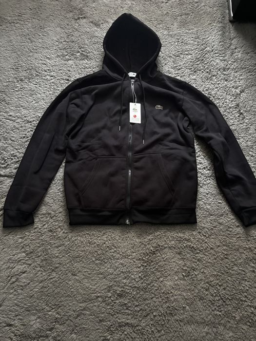 Casaco estilo Lacoste confortável e moderno