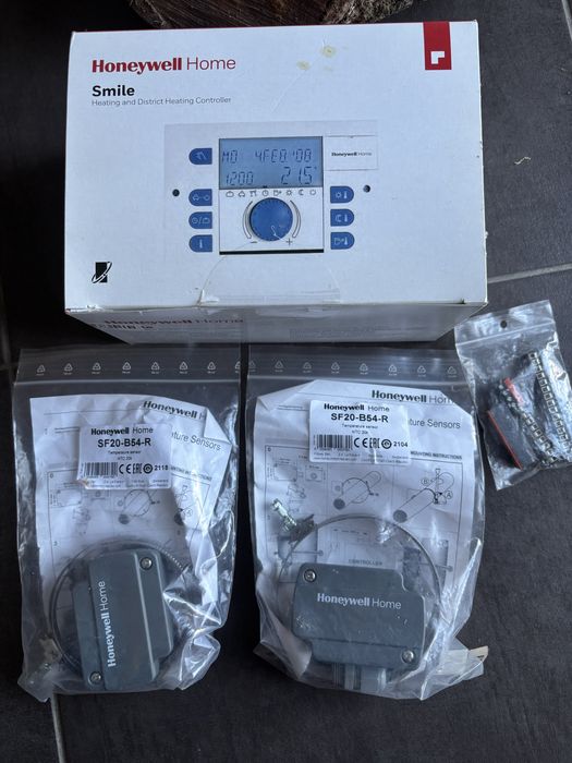 Контроллер отопления Honeywell SDC12-31N