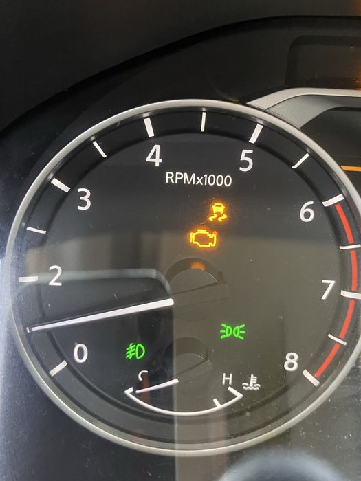 Салон , електроніка, музика Nissan Rogue t33 2021,