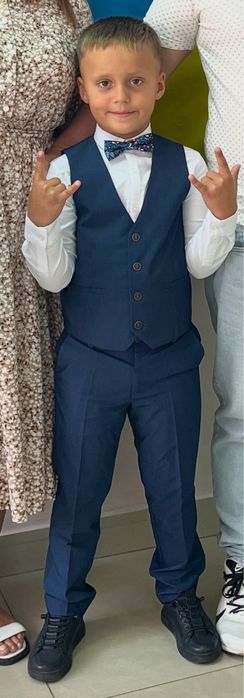 Святковий Костюм