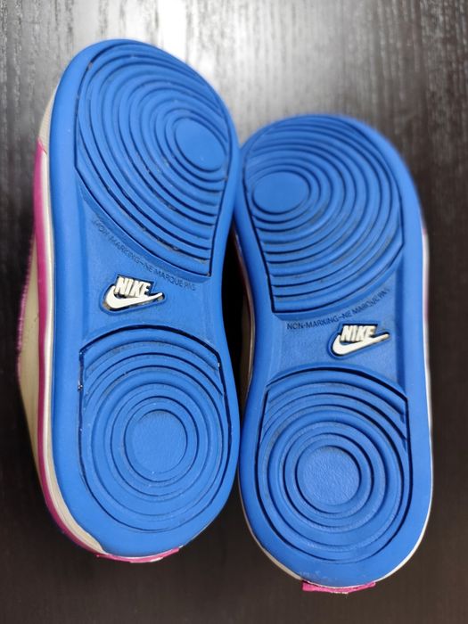 Sapatilhas para Menina marca Nike (Tam. 27)