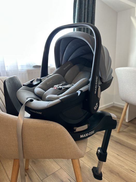 Автокісло MAXI-COSI Pebble 360 Pro + база 360