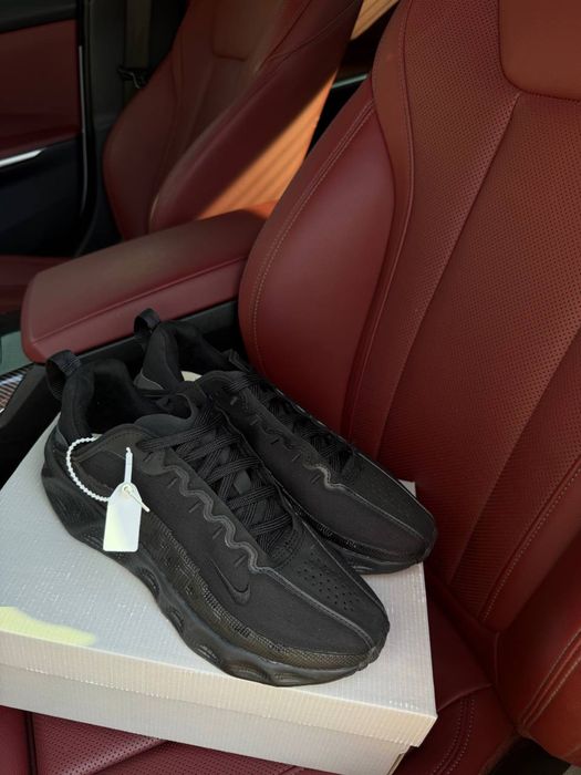 Кросівки Nike AVA Rover