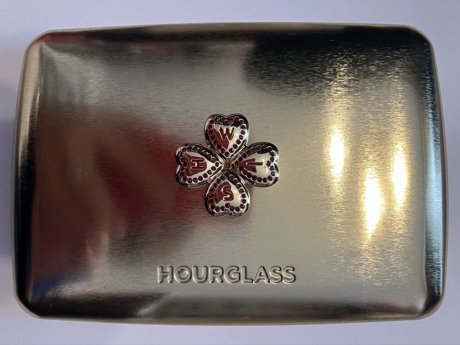 Hourglass Wish - paleta do twarzy
