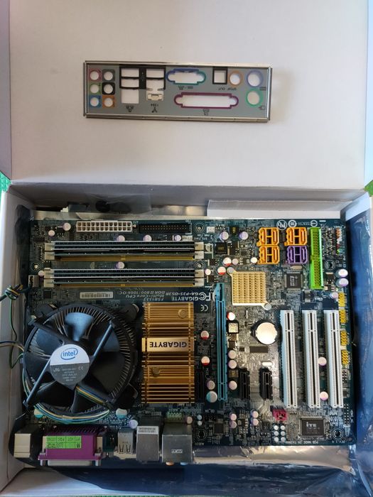 Комплект мат. плата Gigabyte P35-DS3R+Core2DuoE6550+4GgbDDR2800