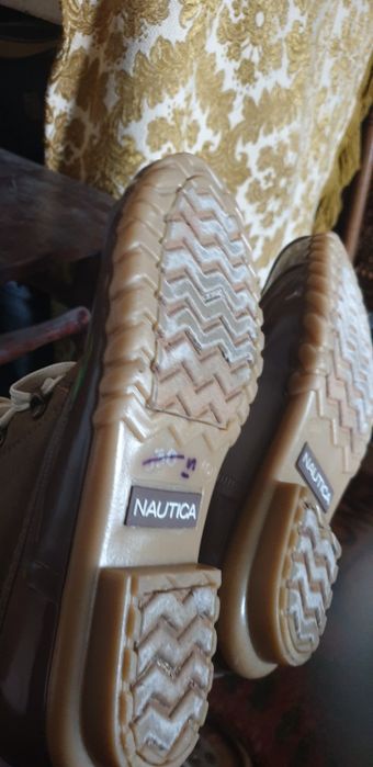 Фирменные утепленные ботинки