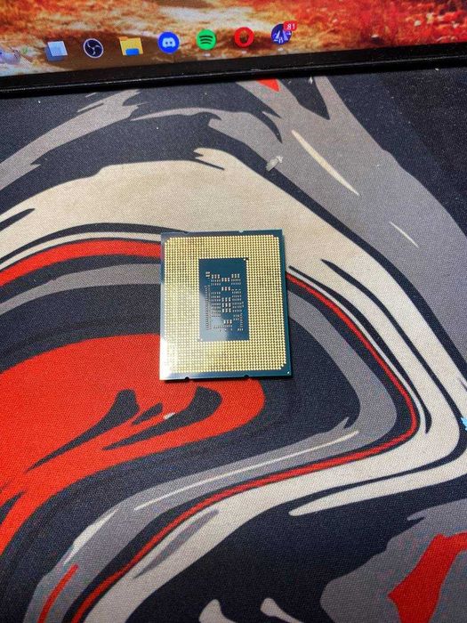 Процесор i3-14100f бу стан хороший