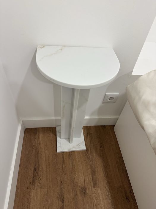 Mesa Apoio Mármore (feita por uma pedreira)