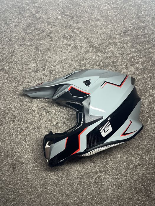 Продам Мотокроссовый шлем