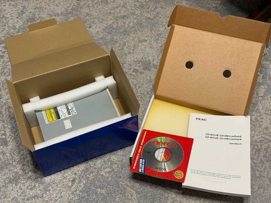 Nagrywarka CD-RW TEAC CD-W516E BOX