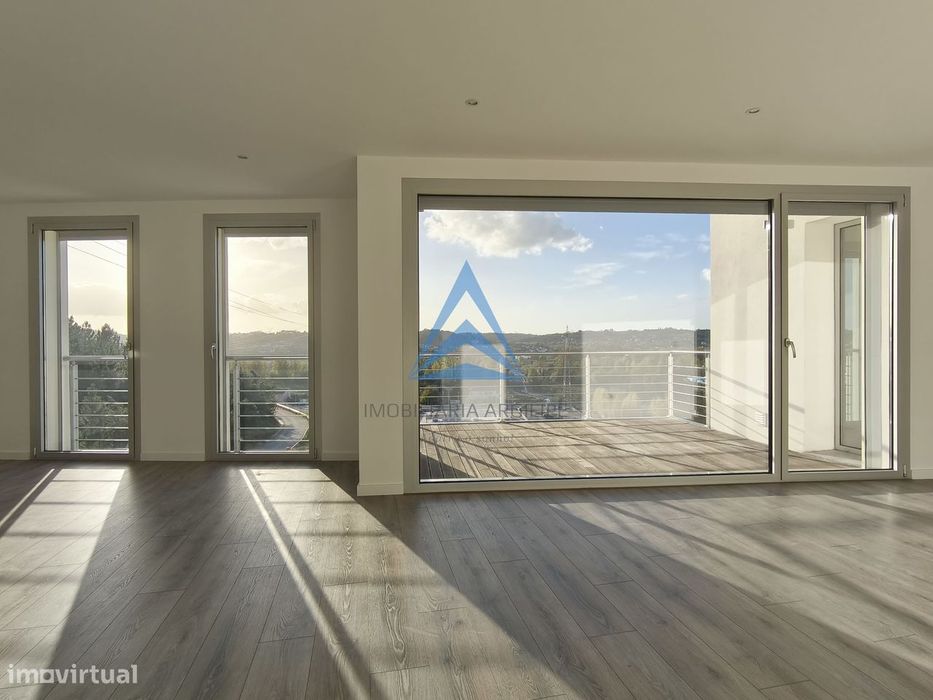 Apartamento T4 - Condomínio Fechado