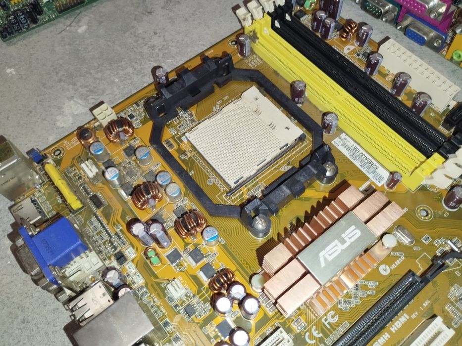 Zestaw części PC retro komputera Intel CELERON Ram płyta główna grafik