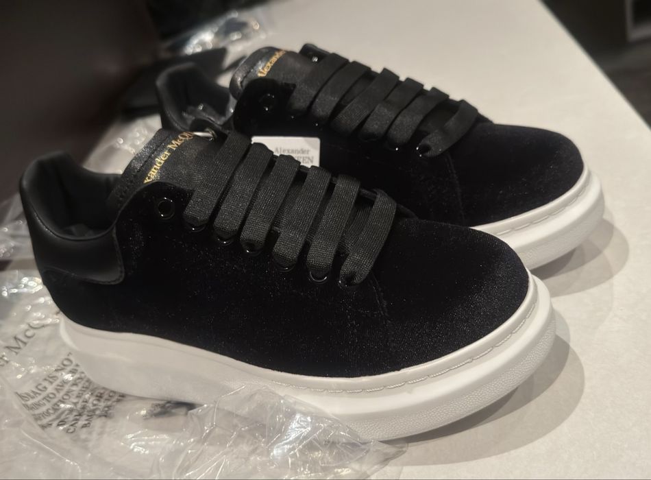 Alexander McQueen 39 welurowe czarne sneakersy buty trampki 39