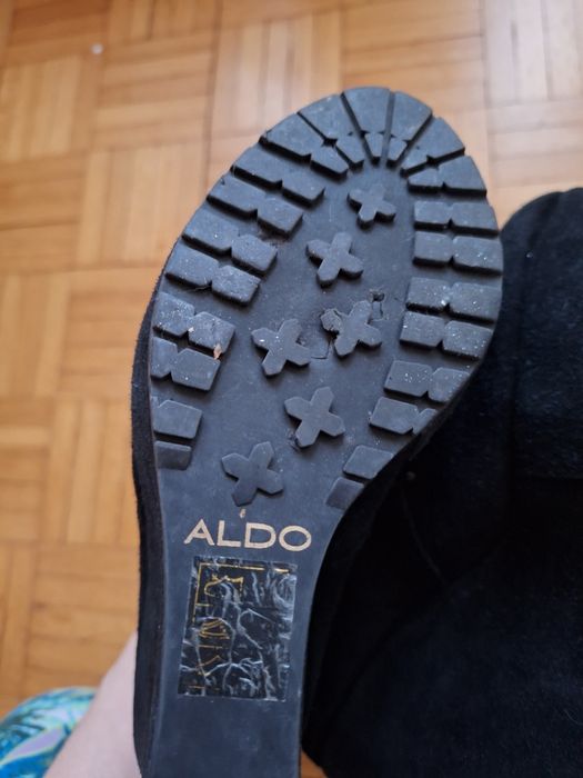 Botki zamszowe Aldo na koturnie rozm 38