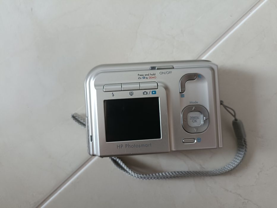 Máquina fotográfica HP M525