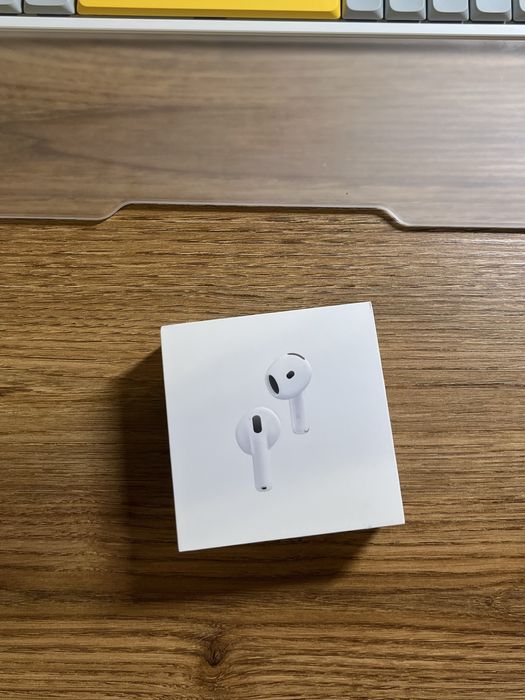 Нові Airpods 4 with Active Noise Cancelletion (open box)