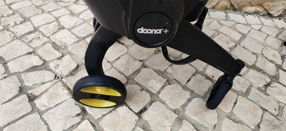 Carrinho bebé + 2 isofix Doona