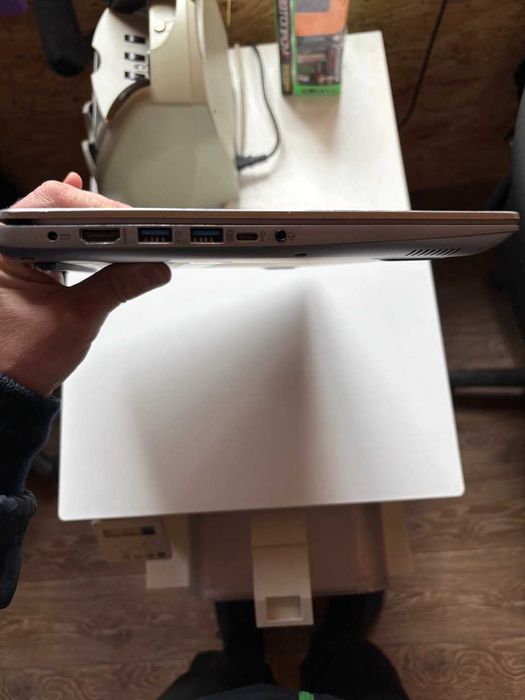 Легкий ноутбук в металевому корпусі Acer Swift б.у