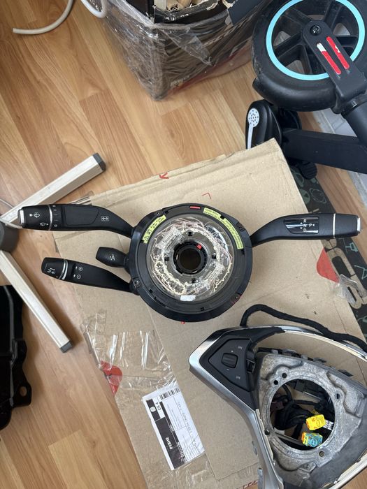 2020 tesla model s запчастини керма,гітара,підрульові перемикачі,шлейф