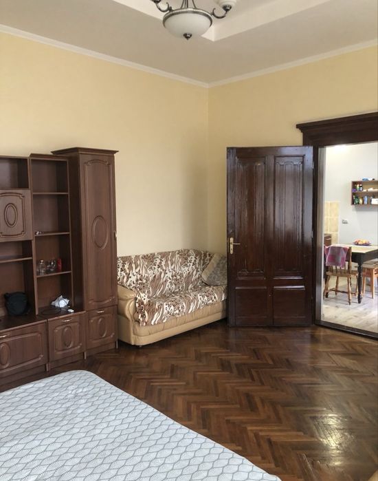 Продаж 1кім квартири, вул Духновича, історичний центр Ужгорода
