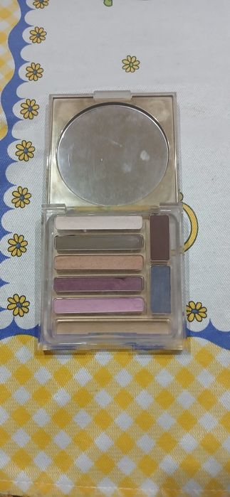 Estēe Lauder sombras para olhos.