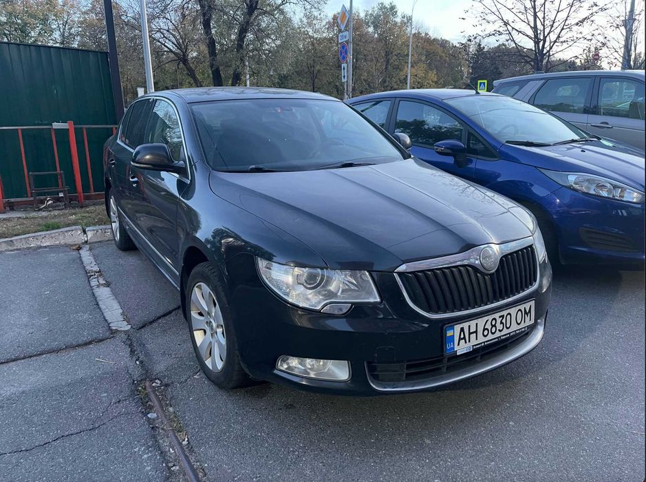 Skoda superB 2010 года автомат