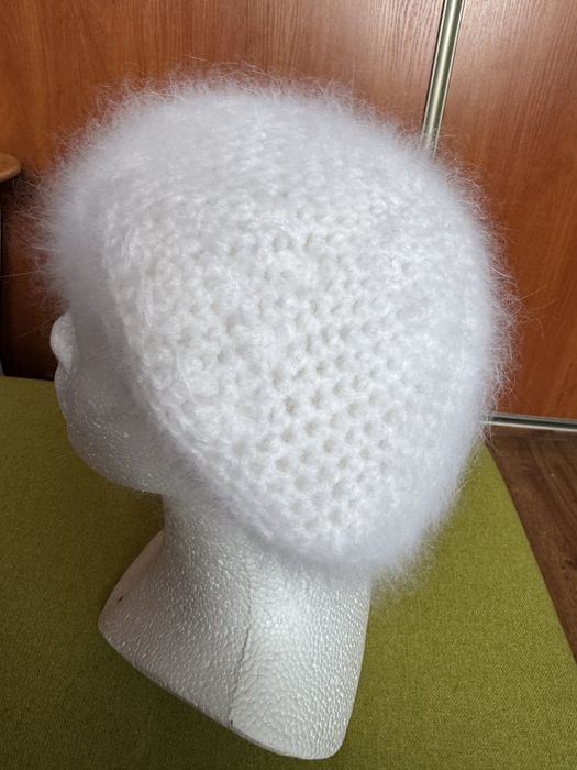 Damski beret z angory