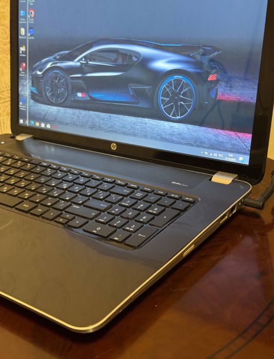 Большой ноутбук HP 17-e142sr HDD 500GB