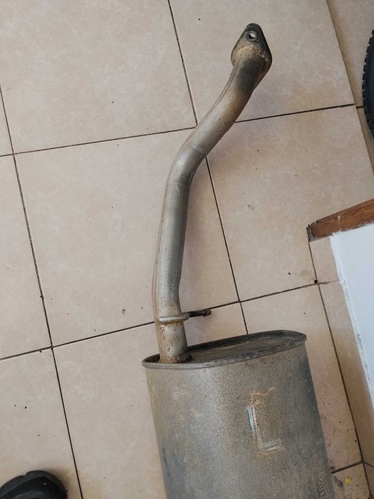 Panela de escape em bom estado