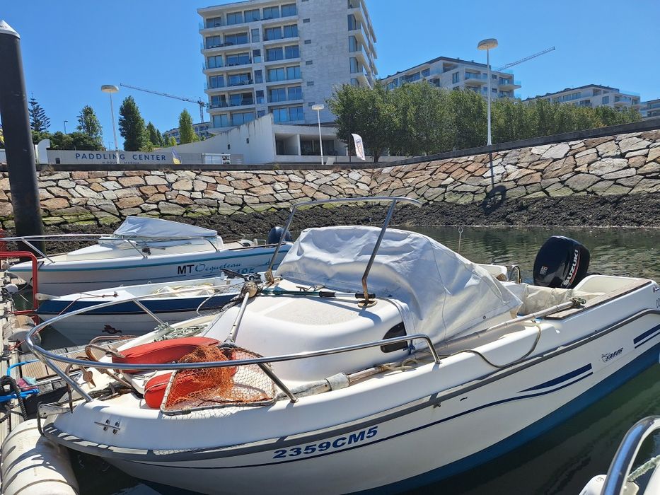 Barco Sabor 4.60m semi-cabinado