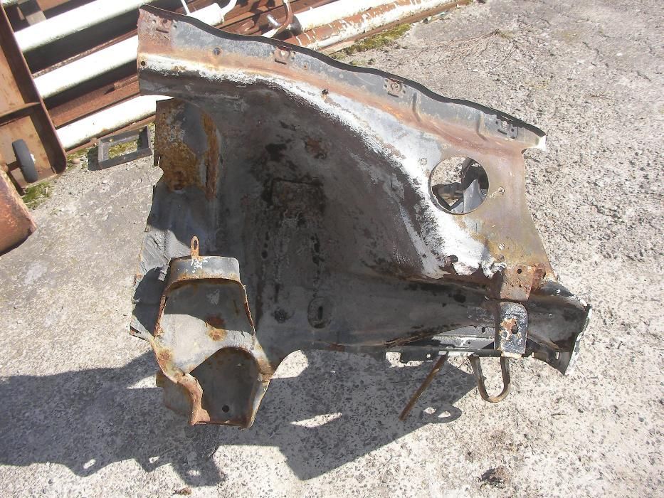 продам правую четверть мерселес Е124