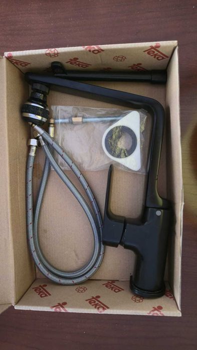 torneira PRETA para bancada de cozinha com oferta de areador