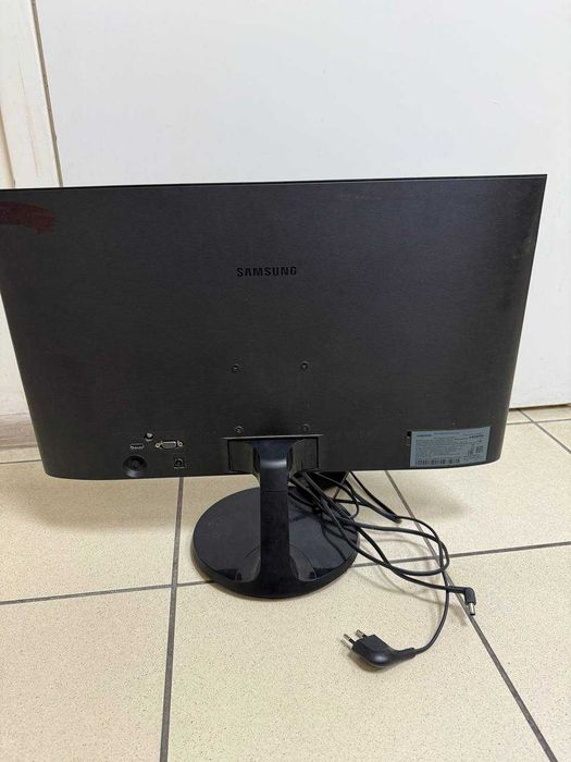 Монітор Samsung S24F350FHI