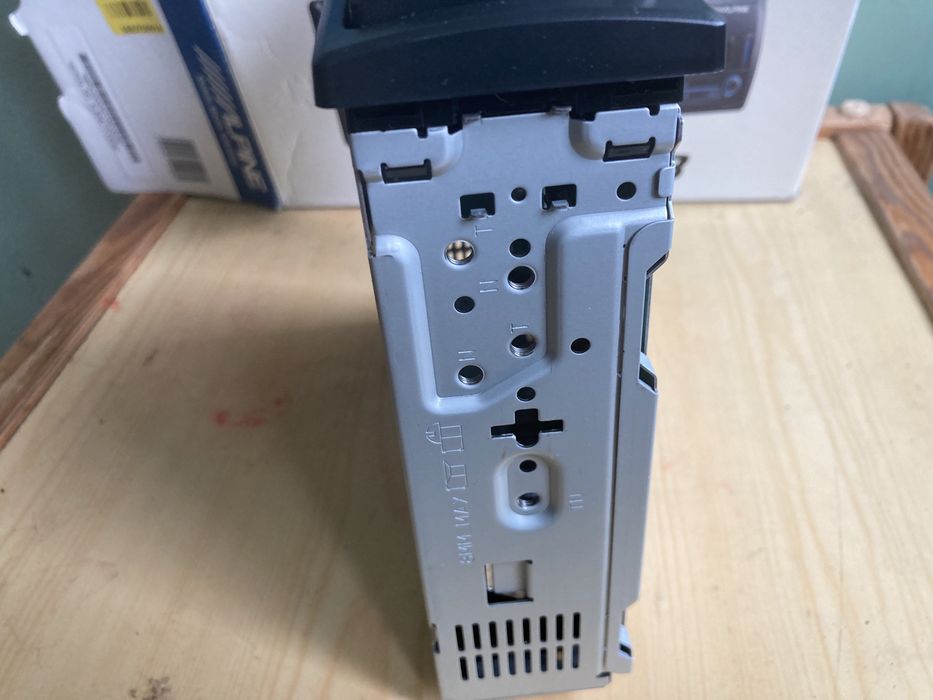 Автомагнитола Alpine + JBL коаксиальные динамики