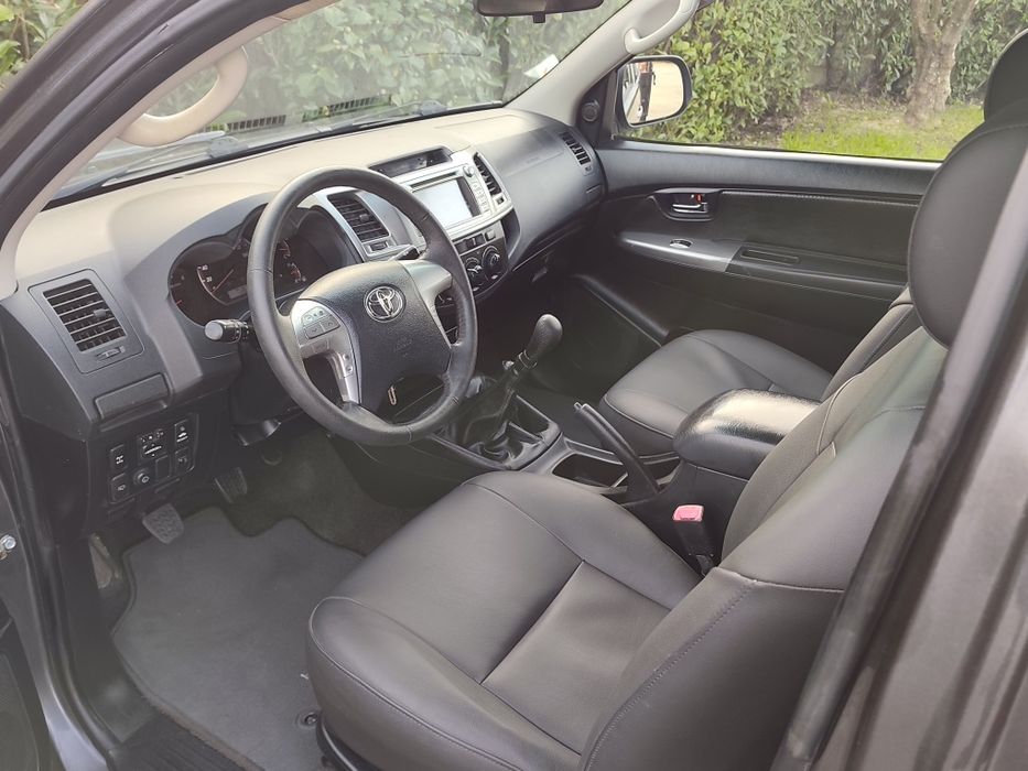 Toyota Hilux 2.5D4D 4x4 King Cab 3 Lugares Nacional