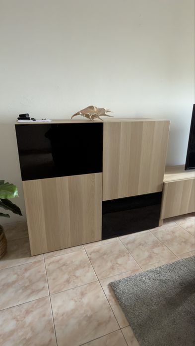 Aparador BESTA IKEA