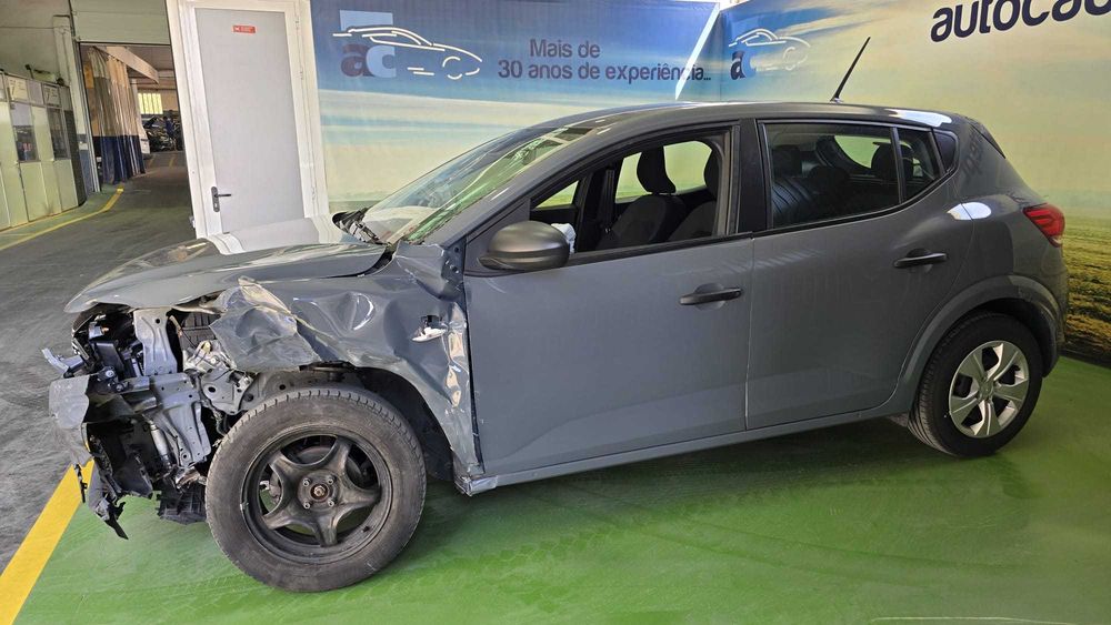Dacia Sandero 1.0 TCE Bi-Fuel  -  Salvado