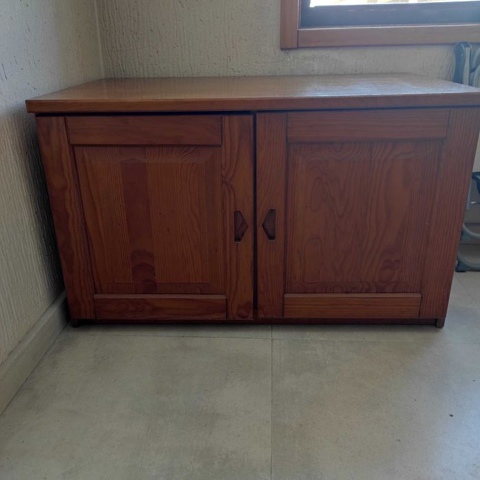 Móvel com duas portas