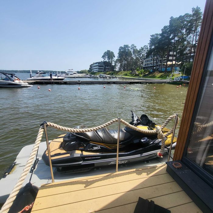 Domek nad jeziorem (Na wodzie)