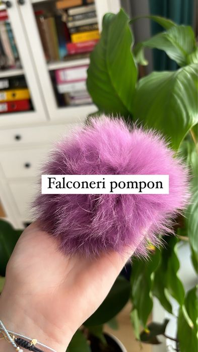 Pompon Falconeri fioletowy do czapki