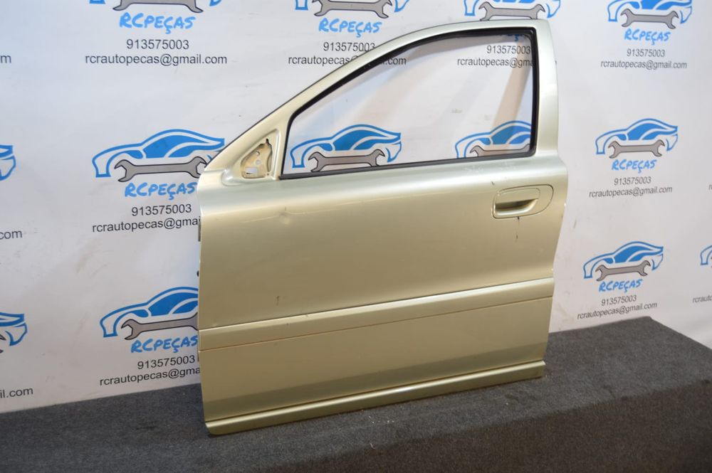 PORTA FRENTE FRONTAL ESQUERDA VOLVO V70 II 2 MK2 285 S60 FECHO