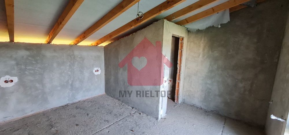 Продаж готельно-ресторанного комплексу Велятино.