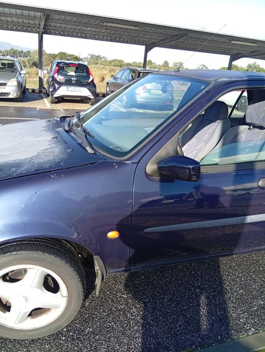 Vendo Ford  1.2 Gasolina